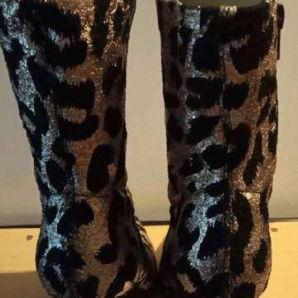 Shoes - Picture 3 of 6